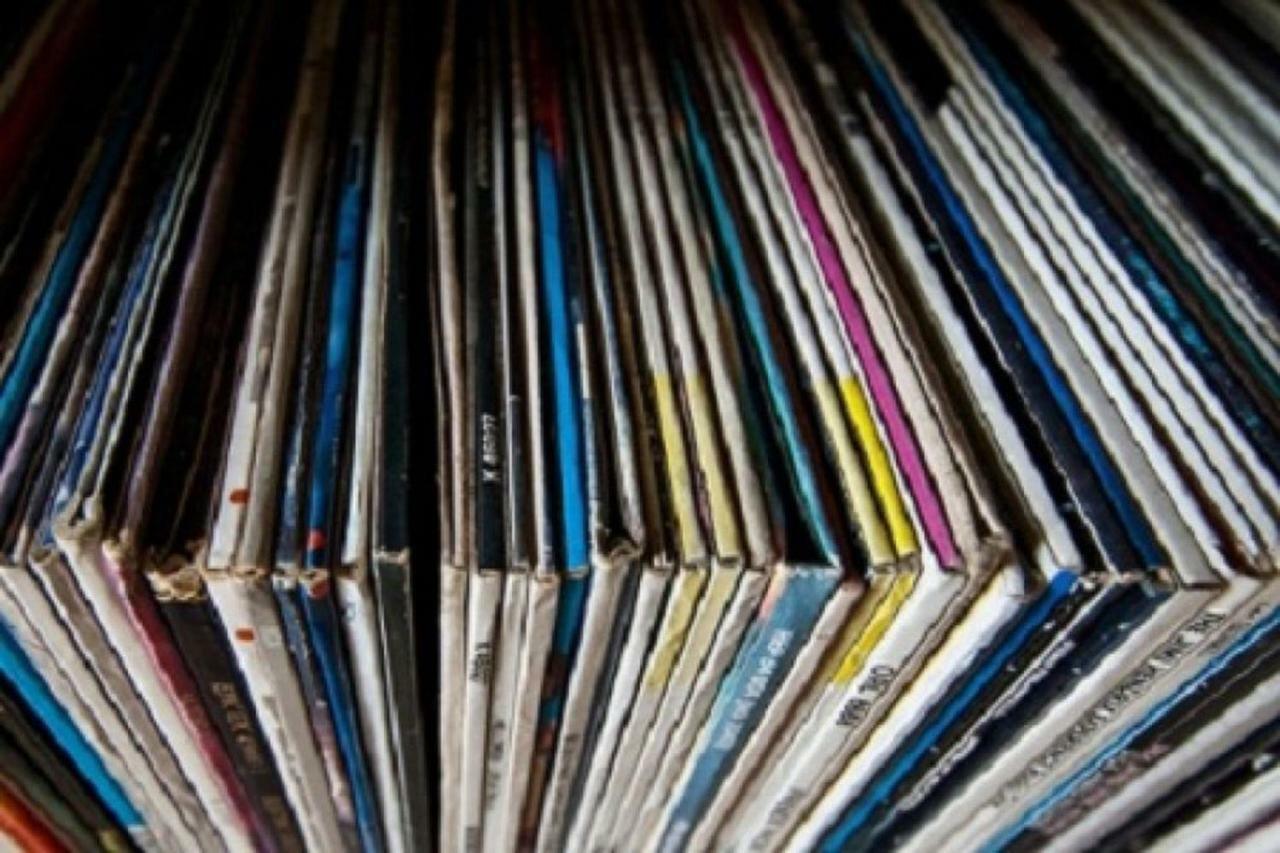 Vinylogy * Rom